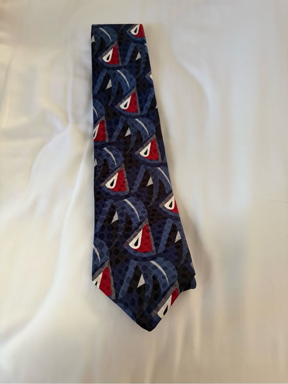 Classic Men's Patterned Silk Tie in Navy and Red